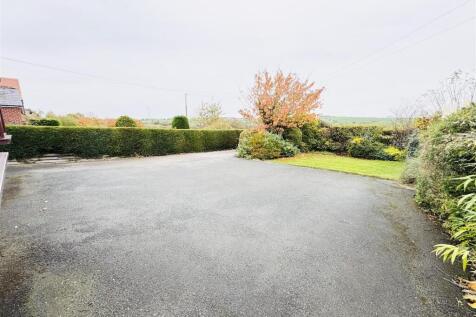 GARDENS &amp; PARKING