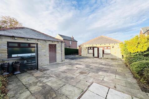 GARDENS &amp; PARKING