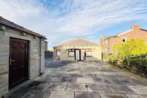 GARDENS &amp; PARKING