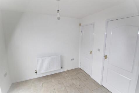 Kitchen (b)