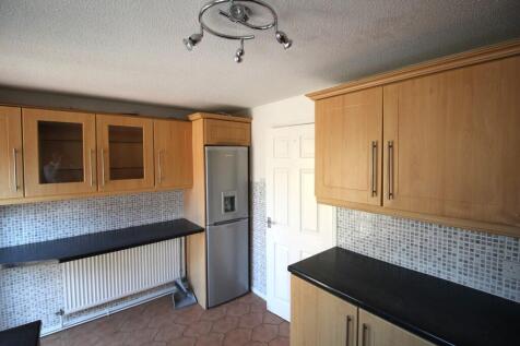 Kitchen (b) 