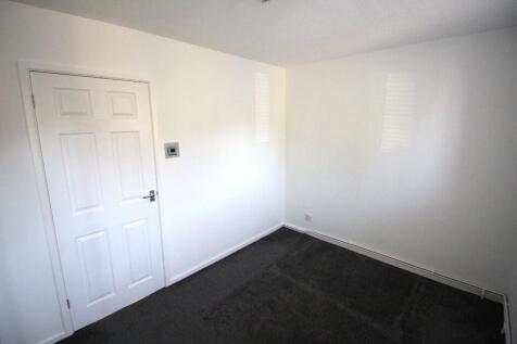 2nd Bedroom (b) 