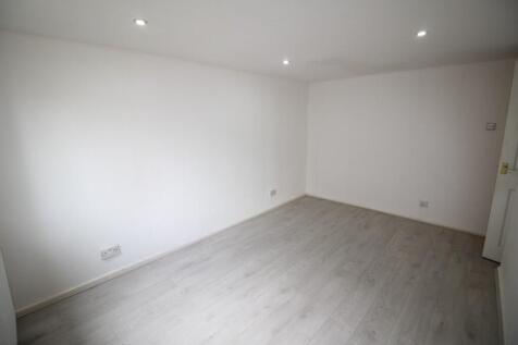 Bedroom (b) 