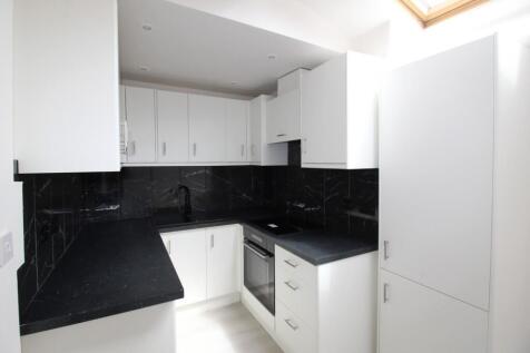 Kitchen (b) 