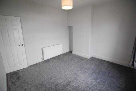 Master Bedroom (b) 