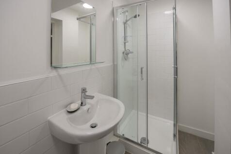 Ensuite (b)