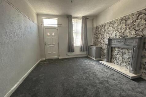 Living Room (c)