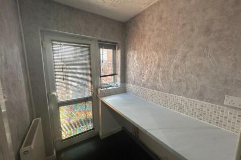 Utility room (g)