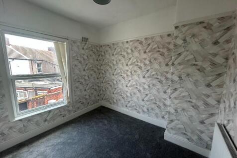 Bedroom (j)