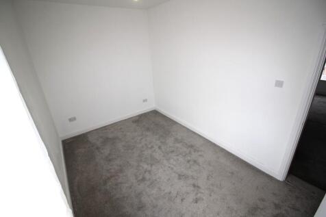 2nd Bedroom (b) 