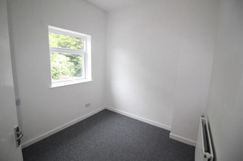 2nd Bedroom (b) 