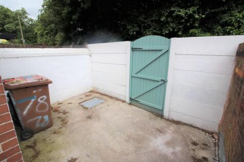 Rear Yard (b) 