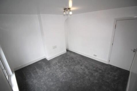 Bedroom (b) 