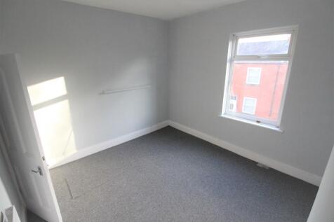 Master bedroom (a)