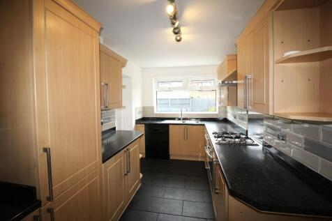 Kitchen (b) 