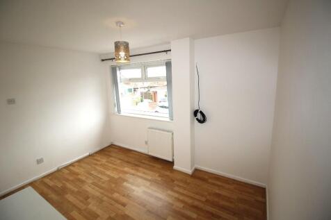 3rd Bedroom (b) 