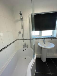 bathroom (b) 