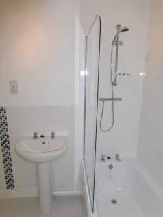 Bathroom (j)