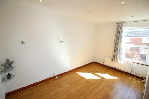 Master bedroom (b)