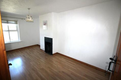 Third bedroom (a)
