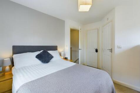 Master Bedroom an...