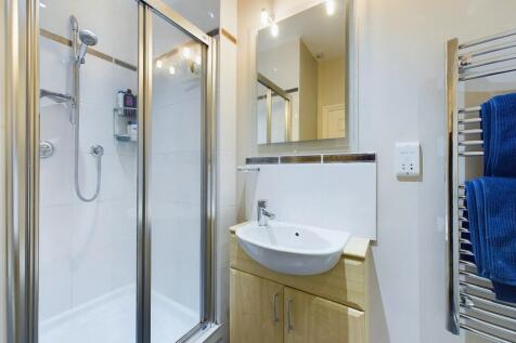 En-suite CAM02314...