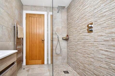 En-Suite Angle 2