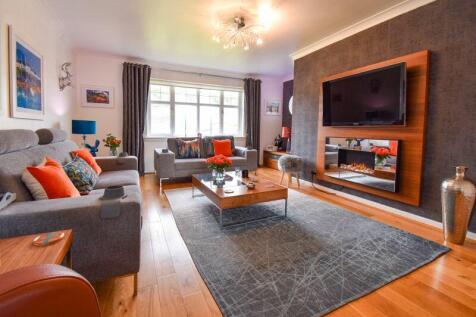 Lounge Angle 1
