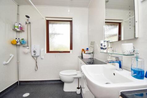 Wet Floor Shower Room