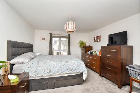 Bedroom 1 Angle 4