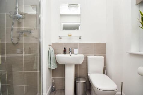 Bedroom 2 En-suite