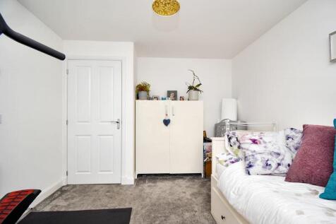 Bedroom 5 Angle 2