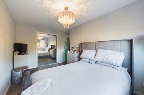 Bedroom 1 Angle 2