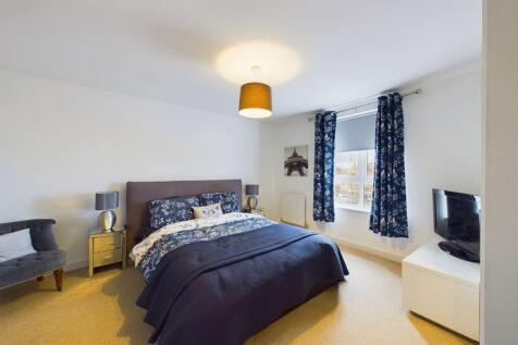 Bedroom 1 Angle 1