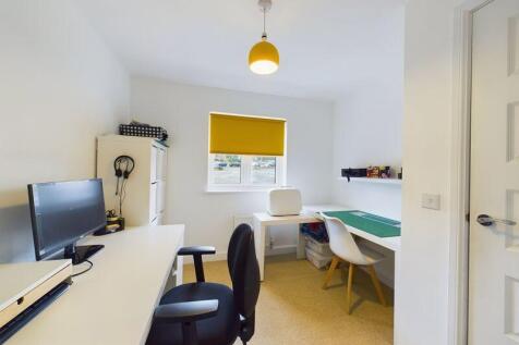 Bedroom 4/Office