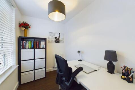 Office/Bedroom 5 Angle 1
