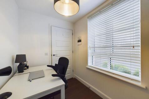 Office/Bedroom 5 Angle 2