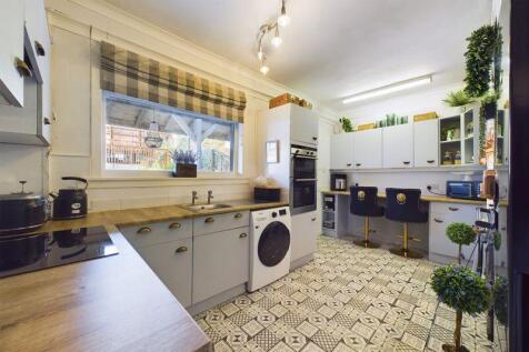 Kitchen Angle 1