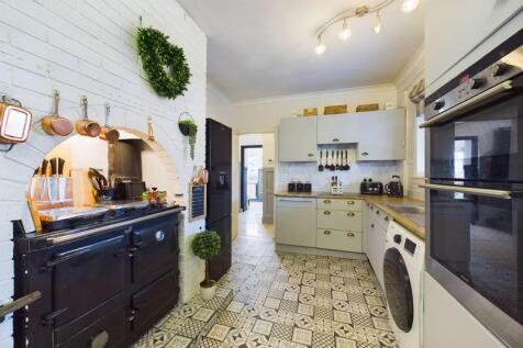 Kitchen Angle 2