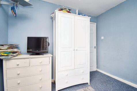 Bedroom 5 Angle 2