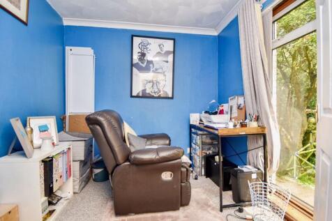 Office/Bedroom 7 