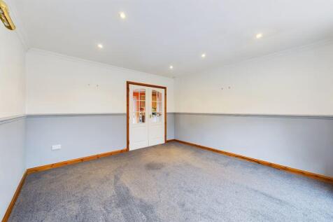 Lounge 2/Bedroom 4
