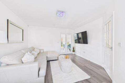 Lounge Angle 2