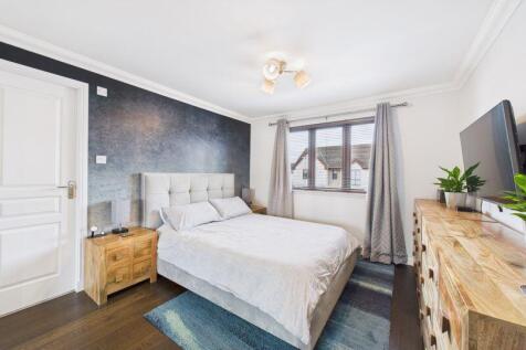 Bedroom 1 Angle 1