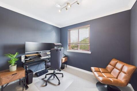 Bedroom 4/Office