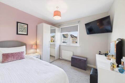 Bedroom 3 Angle 2