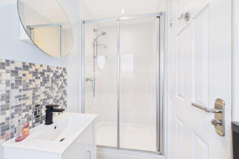 En-Suite Angle 1