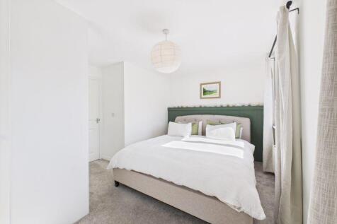 Bedroom 1 Angle 3
