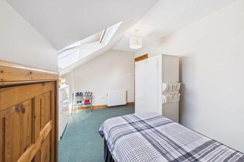 Bedroom 3 Angle 2