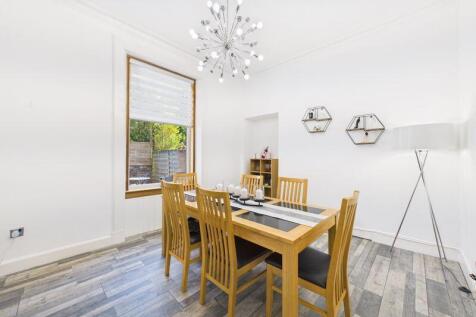 Bedroom 4 / Dining Room